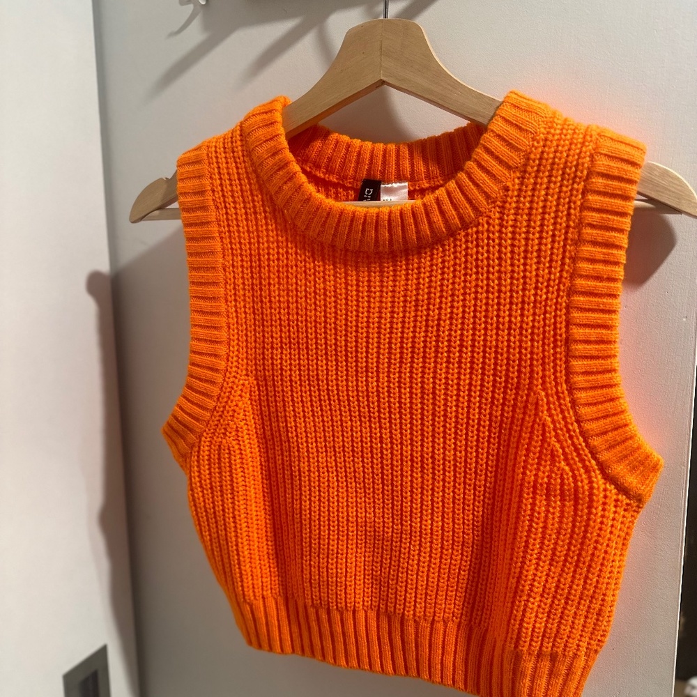 H&M Orange Vest. - New with Tags